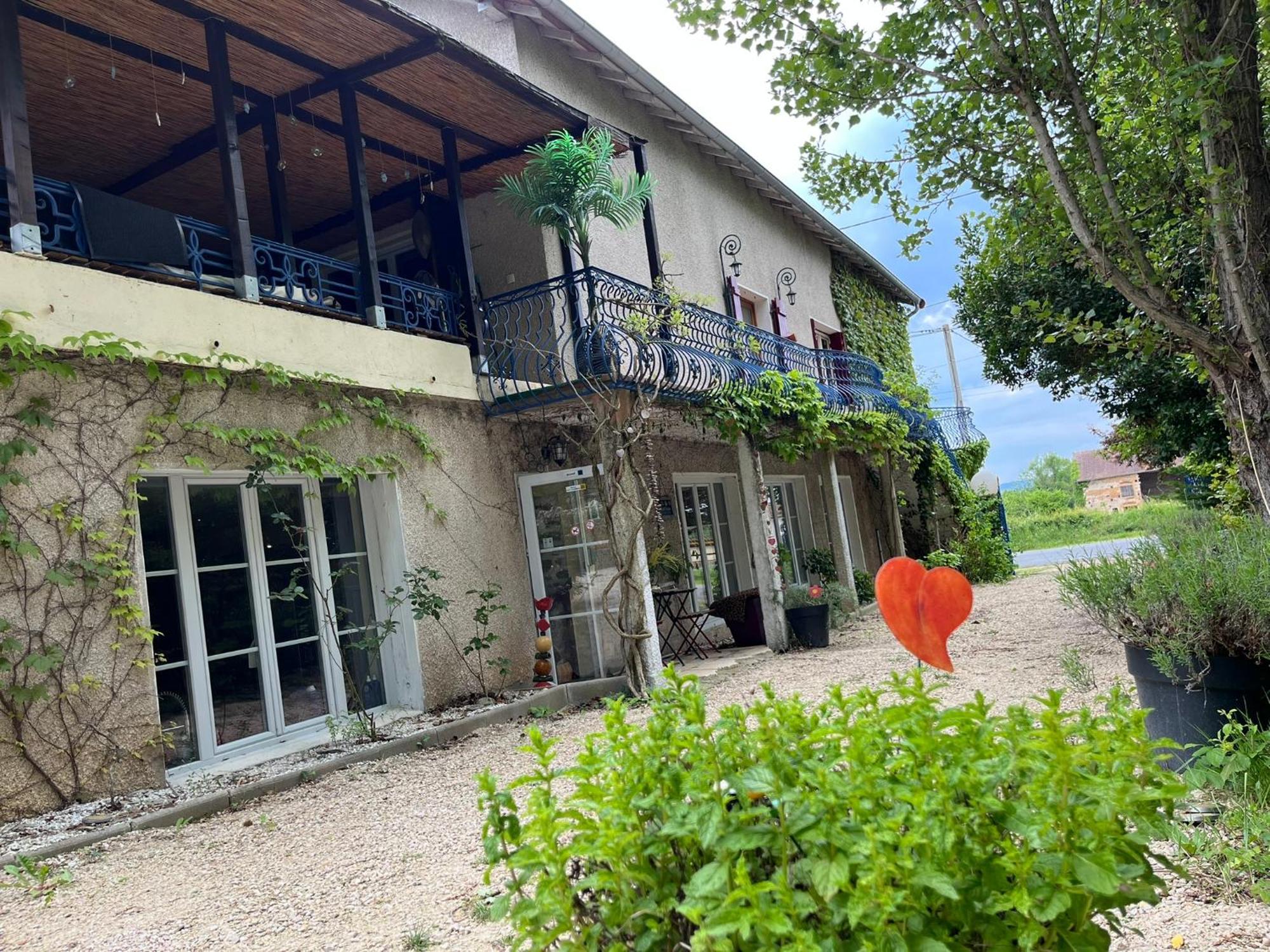Couleurs De La Vie - Chambres D'Hotes Et Gite Cormatin Exterior foto